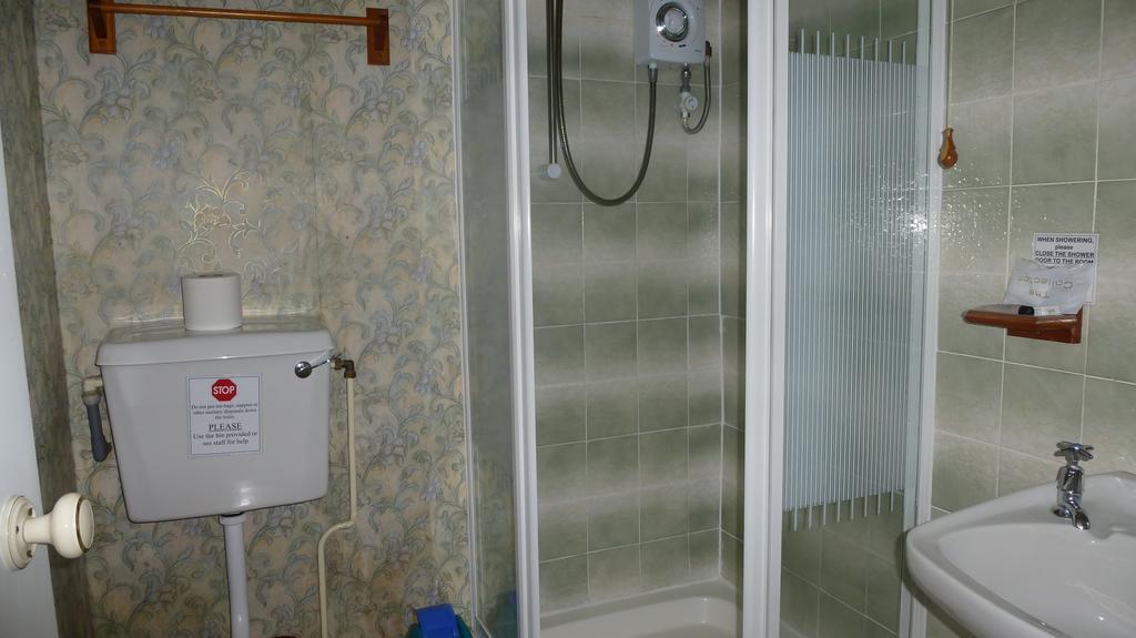 קולווין ביי Whitehall Guest House מראה חיצוני תמונה