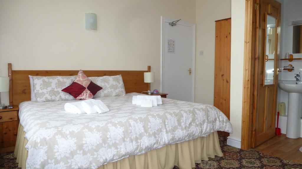 קולווין ביי Whitehall Guest House מראה חיצוני תמונה