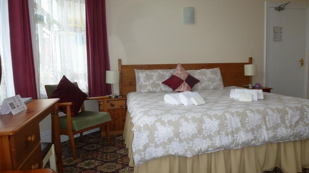 קולווין ביי Whitehall Guest House מראה חיצוני תמונה