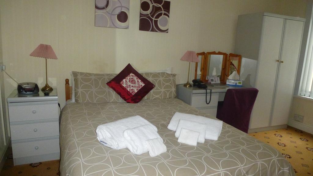 קולווין ביי Whitehall Guest House מראה חיצוני תמונה
