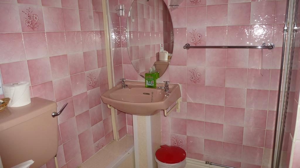 קולווין ביי Whitehall Guest House מראה חיצוני תמונה