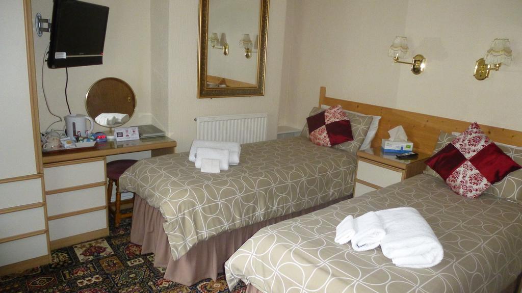 קולווין ביי Whitehall Guest House מראה חיצוני תמונה