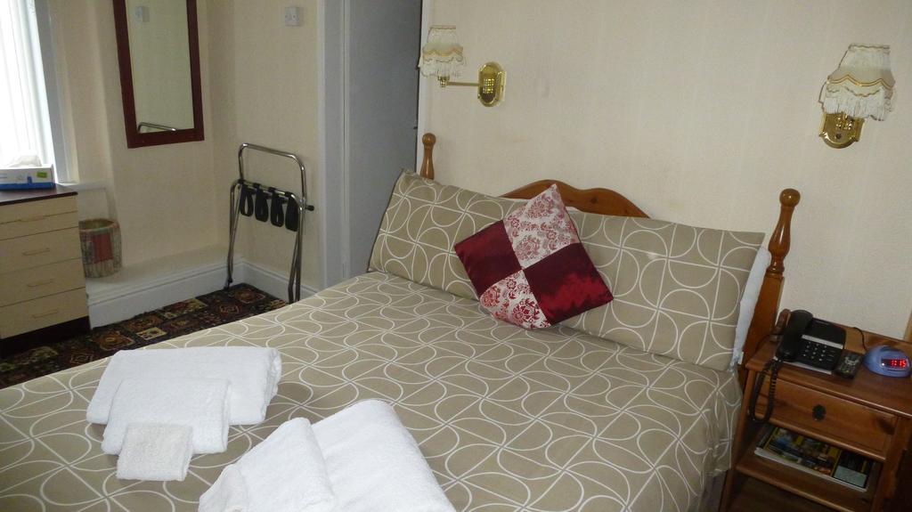 קולווין ביי Whitehall Guest House מראה חיצוני תמונה