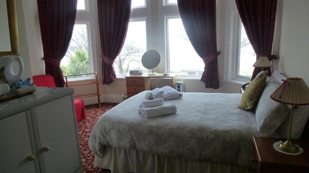 קולווין ביי Whitehall Guest House מראה חיצוני תמונה